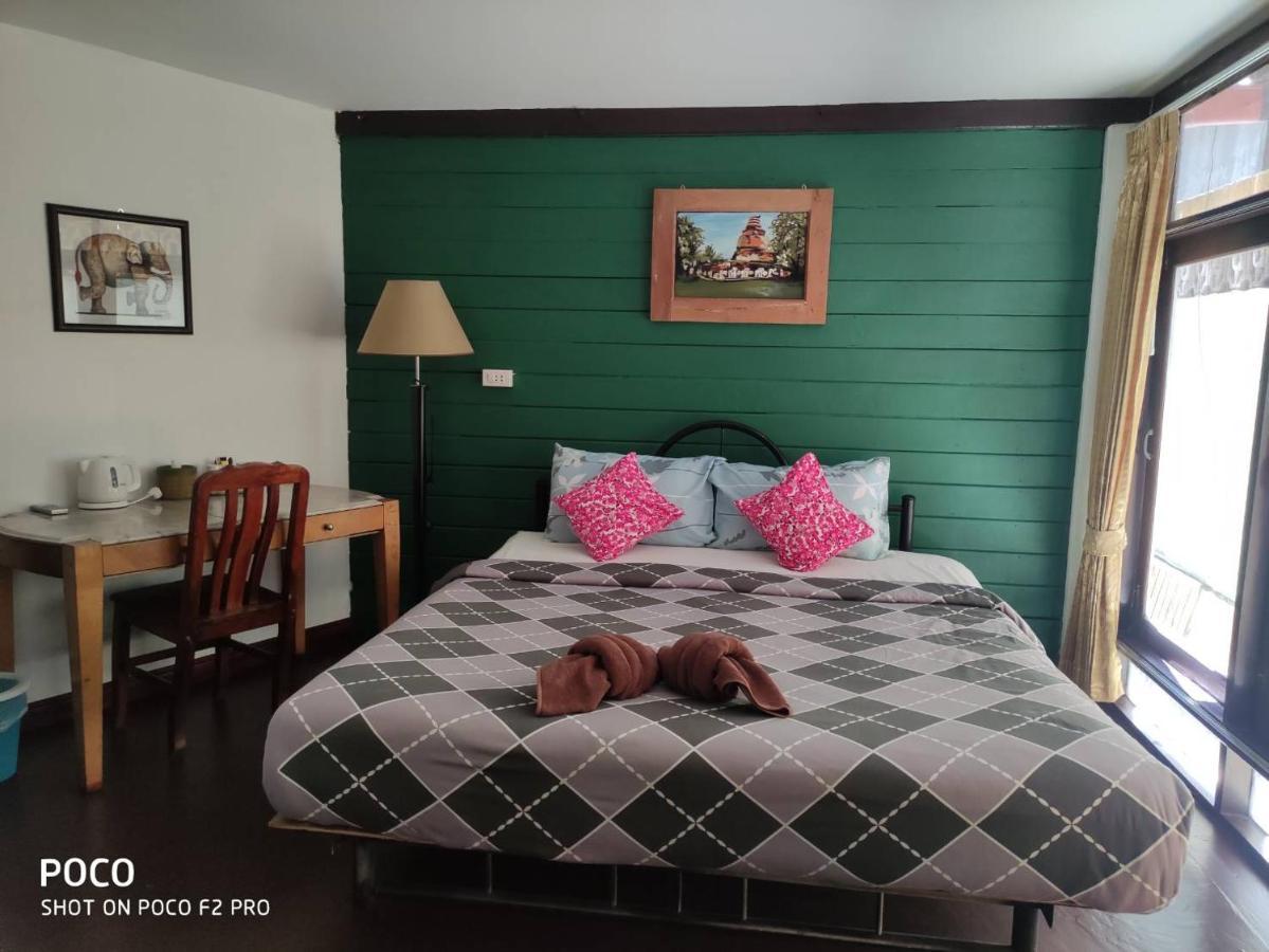Tamarind Guesthouse Phra Nakhon Si Ayutthaya Exteriör bild