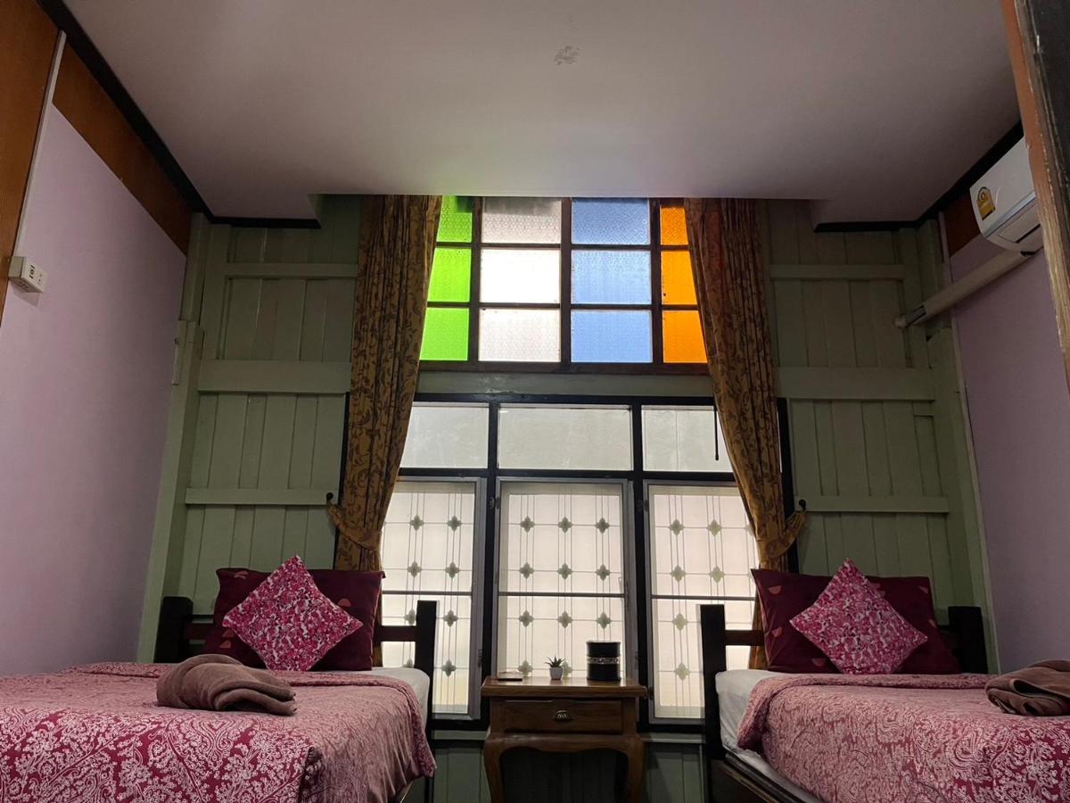 Tamarind Guesthouse Phra Nakhon Si Ayutthaya Exteriör bild